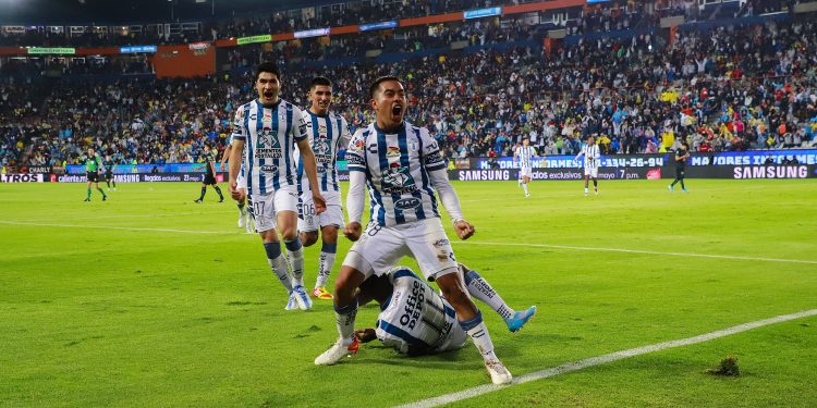 Pachuca golea 3-0 (4-1) al América y va a la gran final ante el Atlas