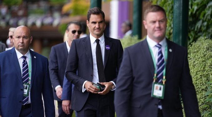 Roger Federer visita Wimbledon