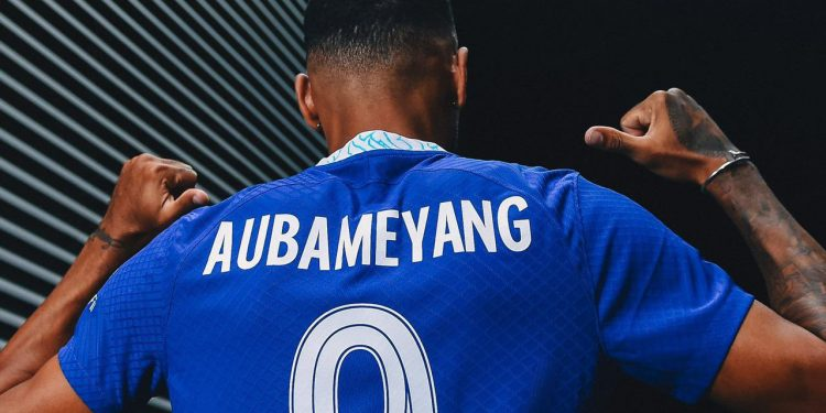 Aubameyang será azul