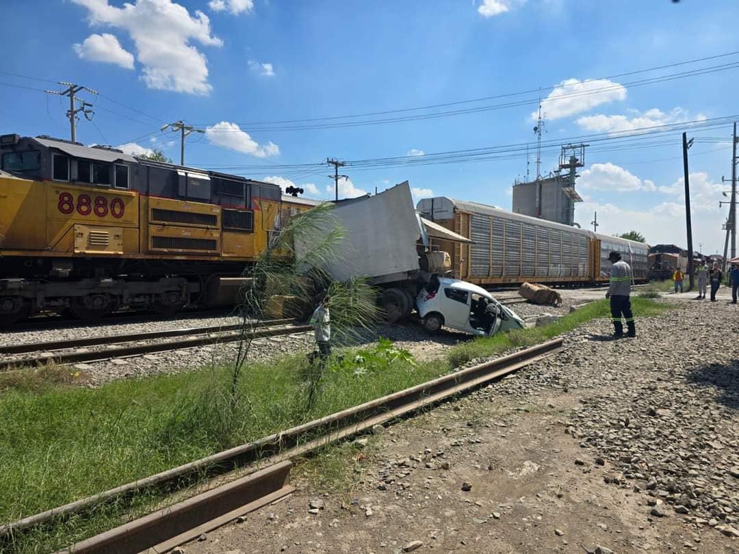 Accidente ferroviario en Salinas Victoria deja dos personas lesionadas