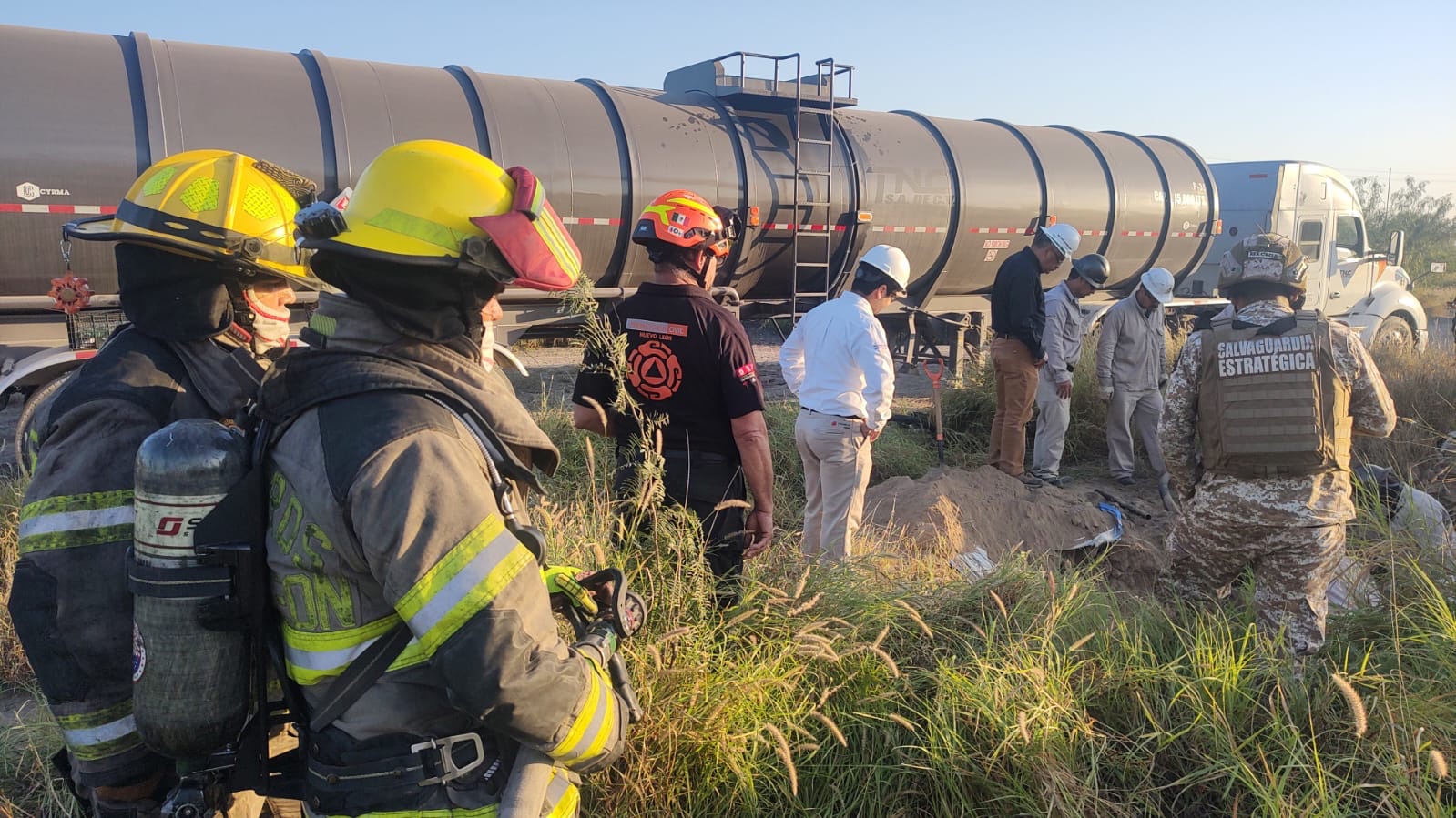 ENCUENTRAN TOMA CLANDESTINA DE COMBUSTIBLE EN ESCOBEDO