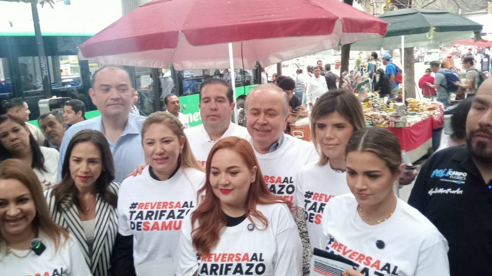 Diputados recolectan firmas contra aumento de tarifas