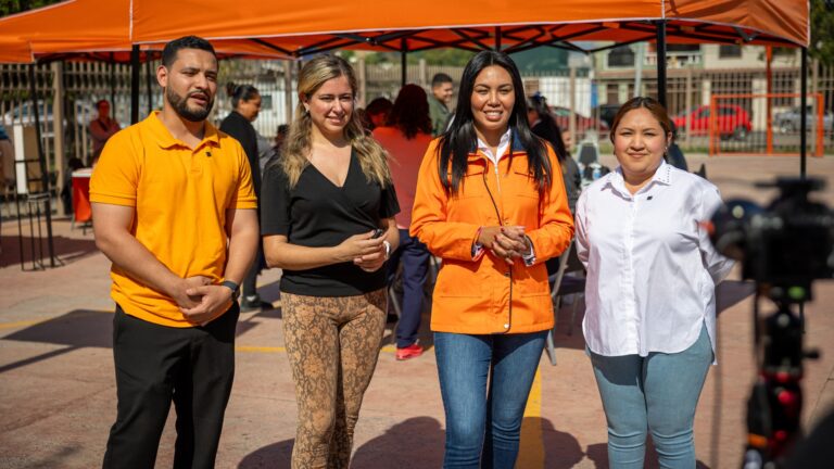 Regidores de MC en San Nicolás llevan brigada médica a colonia