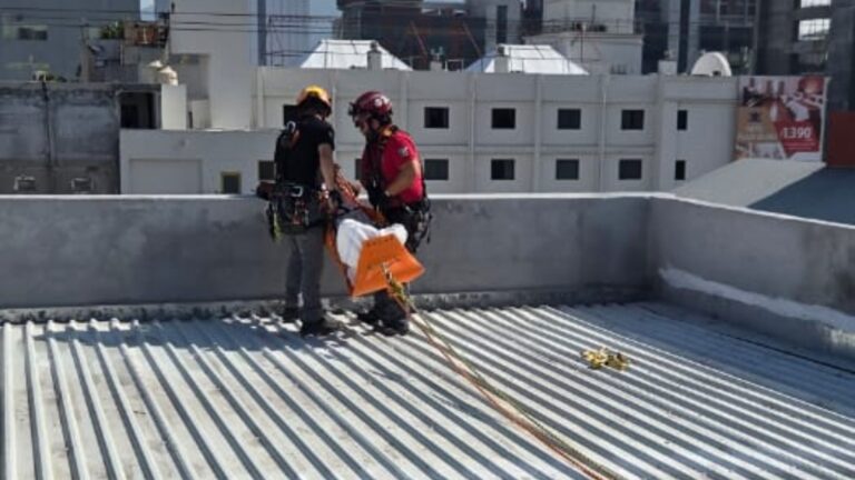 Muere trabajador electrocutado en el centro de Monterrey
