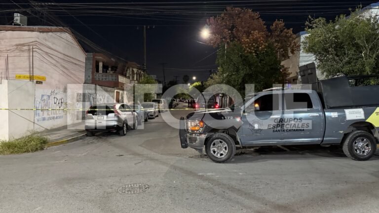 Ejecutan a hombre frente a su casa en Santa Catarina