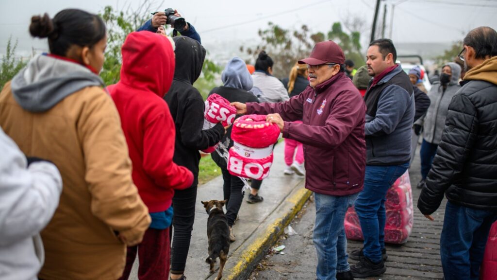 Escobedo refuerza operativos contra el frío