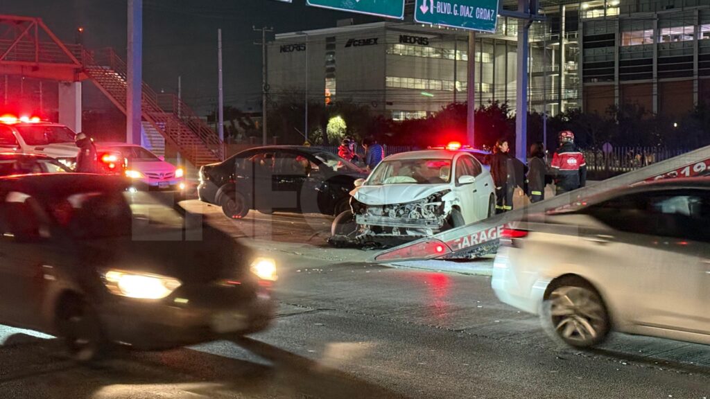 Choque ocasiona caos vial en San Pedro