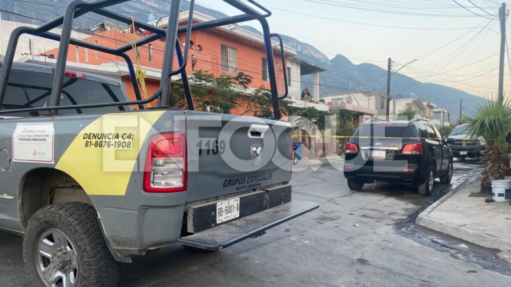 Atacan a balazos a hombre en Santa Catarina