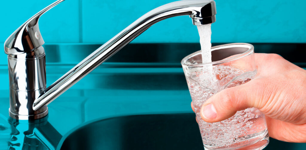 Top-5-características-del-agua-potable2_1635973300_1180X580_c_c_0_0