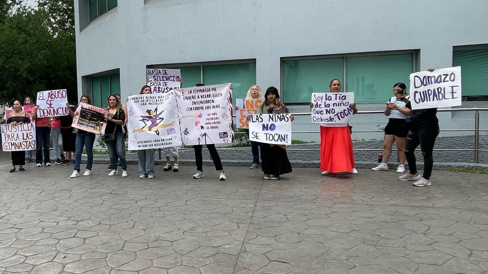 02ff0c42-7c9d-4f9a-8d0a-c74267060064