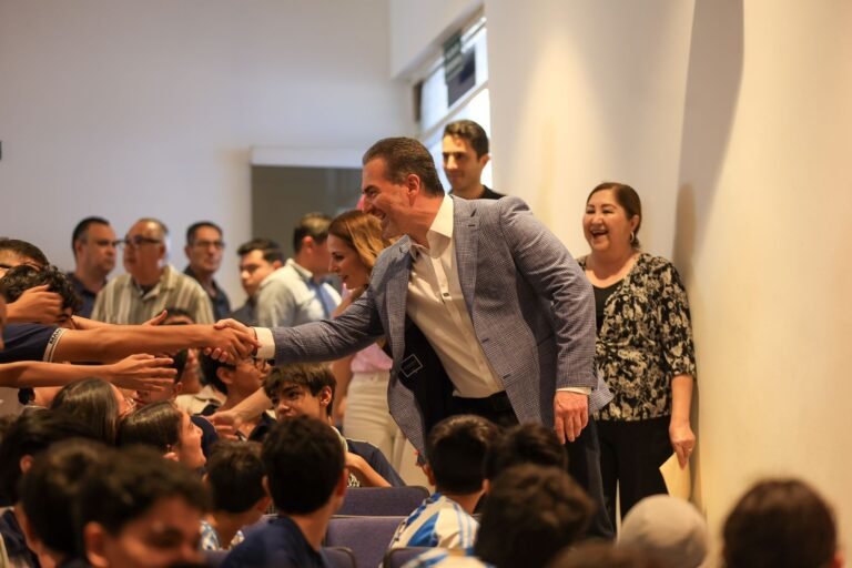 4a1df378-0452-4e0c-95a2-87a3e89dd77a