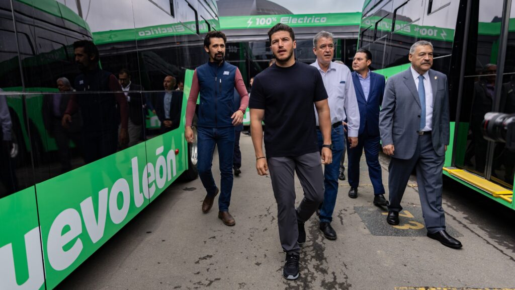 Inicia operaciones Transmetro Garza Sada–Carretera Nacional