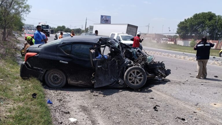 Choque frontal deja un hombre y un menor sin vida en Juárez
