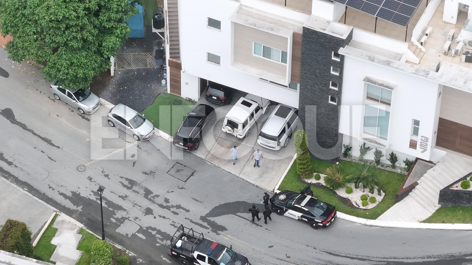 Balacera y persecución deja 4 detenidos y una oficial herida en Monterrey