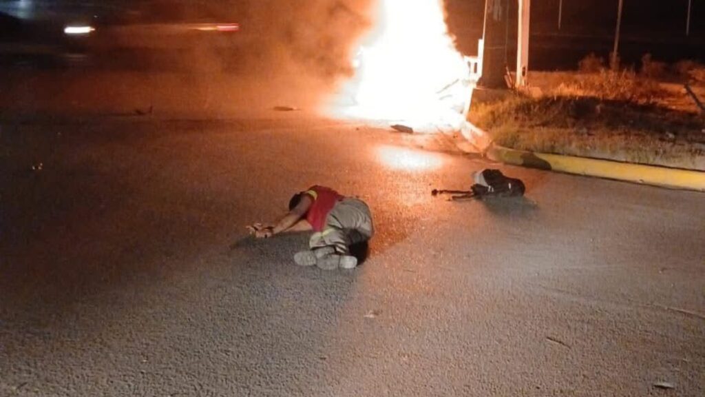 Motociclista muere tras derrapar en avenida Lincoln, en García