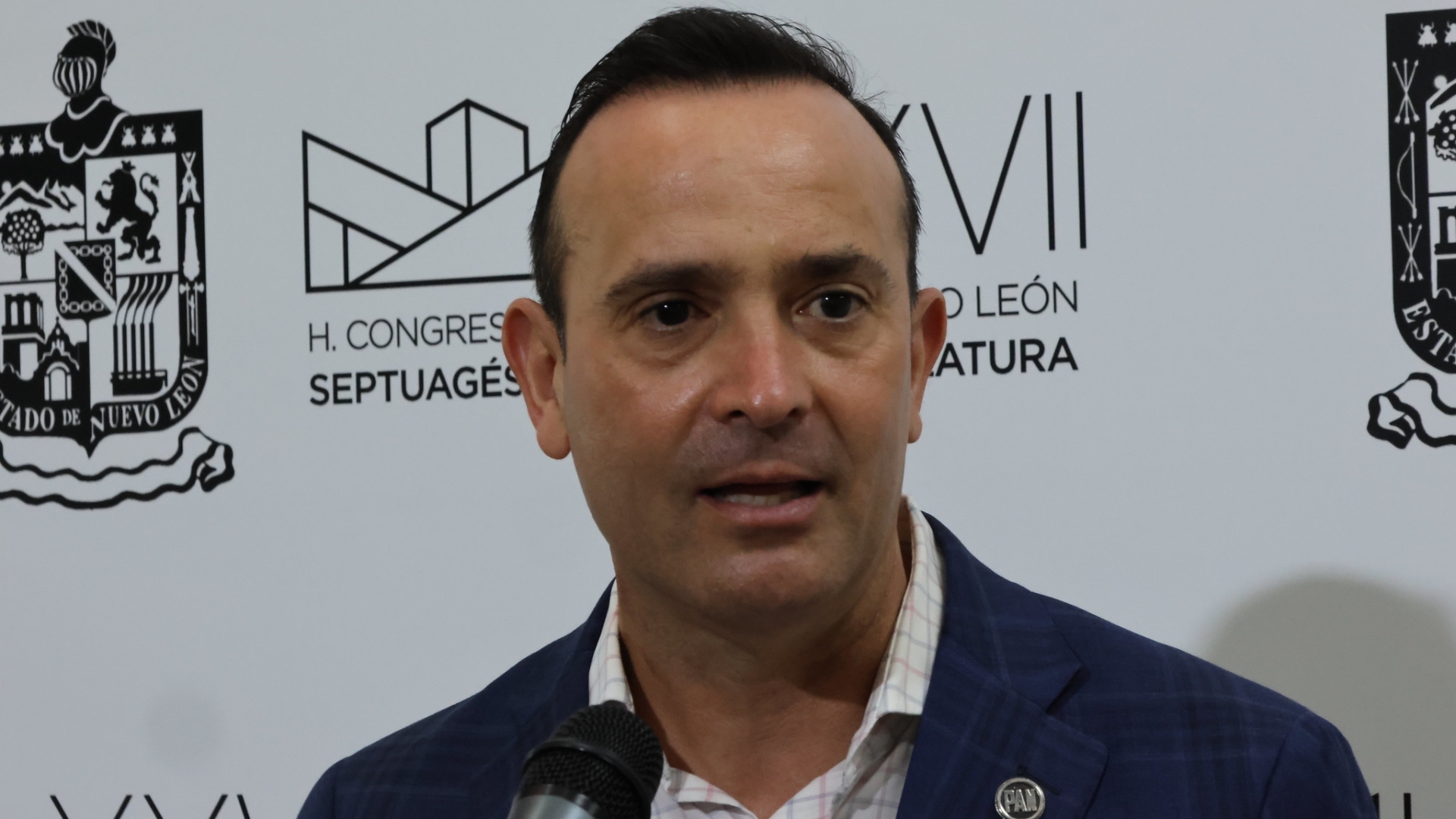 Advierte PAN que cobro por pasajero abriría nuevo aumento en tarifas