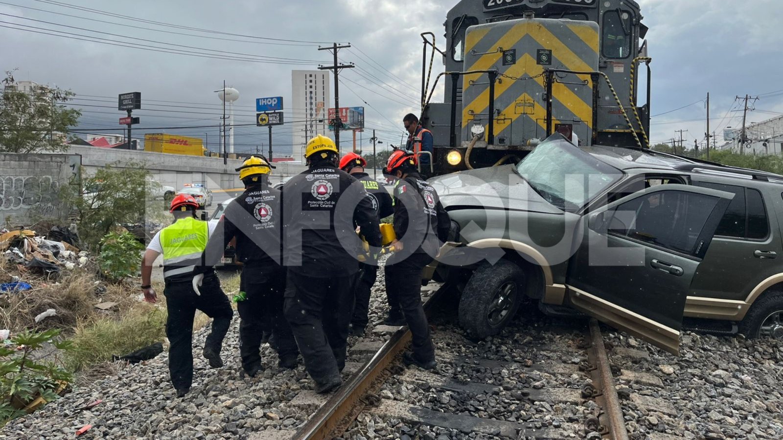 Hombre resulta lesionado tras ser arrastrado por el tren en Santa Catarina