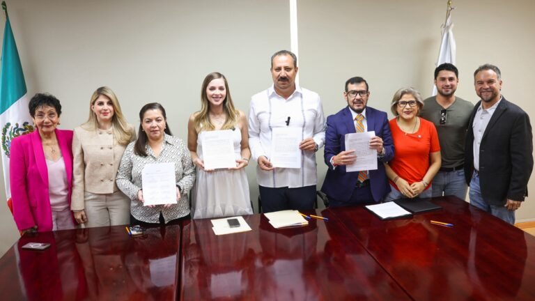 Busca Mariana Rodríguez y MC erradicar el trabajo infantil en NL