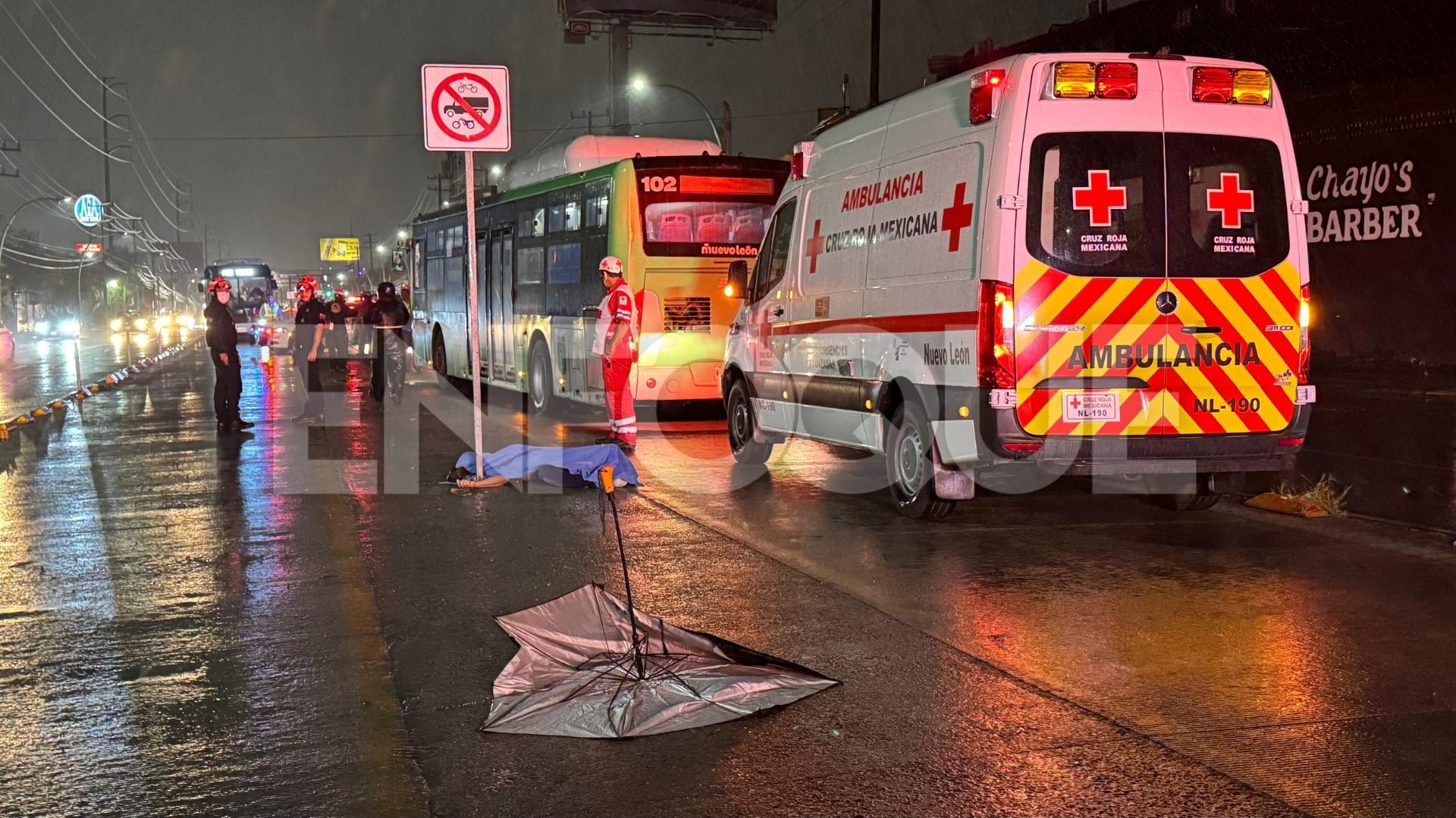 Muere hombre atropellado por unidad de Ecovía en Monterrey