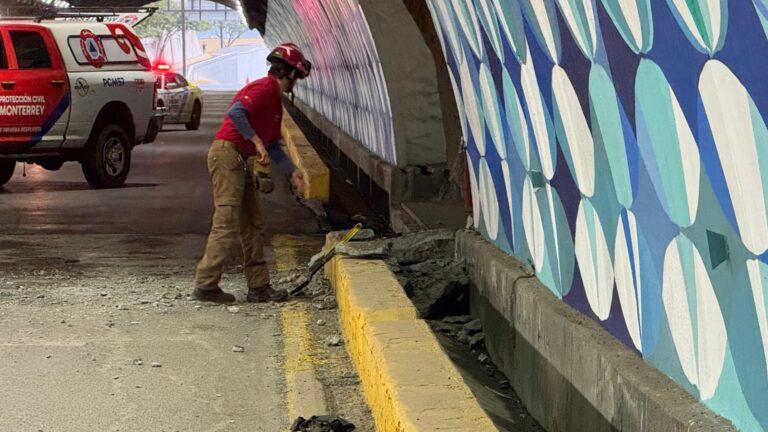 Cierran túnel Loma Larga por caída de losa