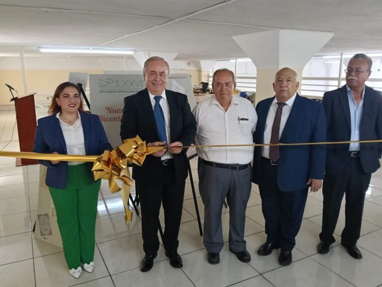 Presentan exposición “Nuestros Bicentenarios” en NL