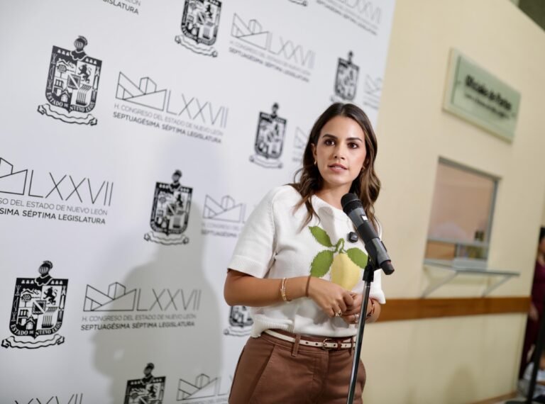 Acusa Lorena de la Garza campaña anticipada de MC