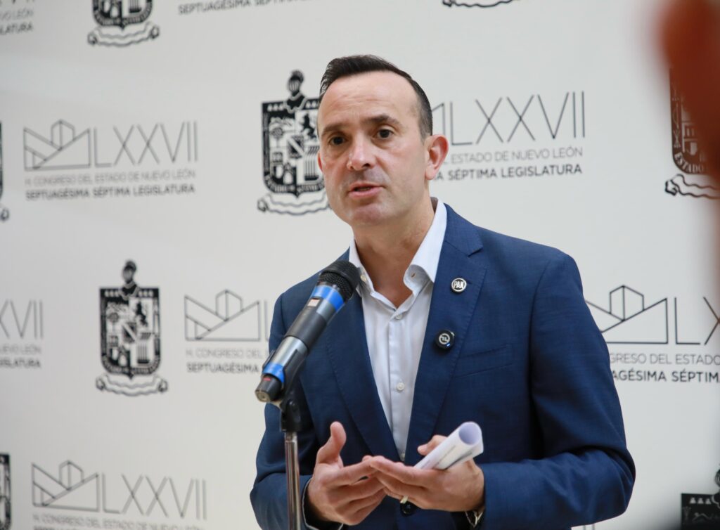“Hernán Villarreal solo quiere endosar responsabilidades”: Carlos de la Fuente