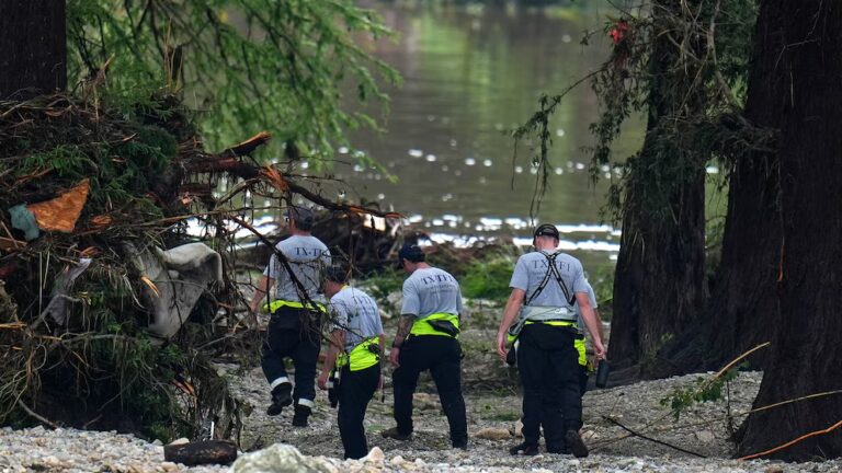 search-team-texas-flood-02-ap-jt-250705_1751733568486_hpMain_16x9.jpg