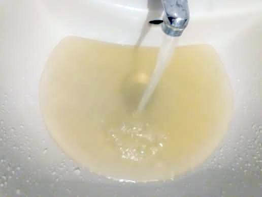 3-agua-turbia-64671a1b-focus-0-0-745-622