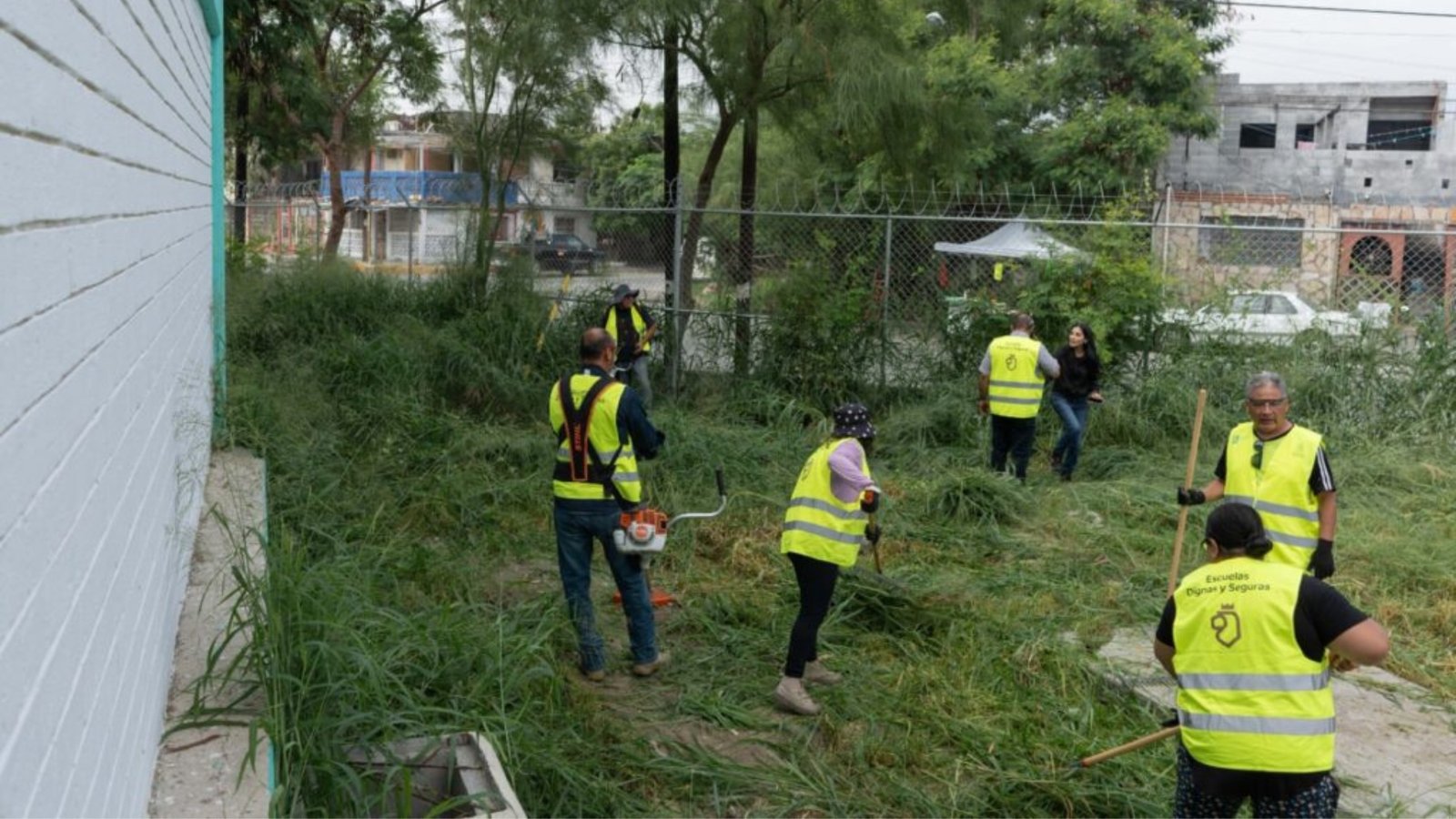 Intensifican limpieza en escuelas ante regreso a clases en NL