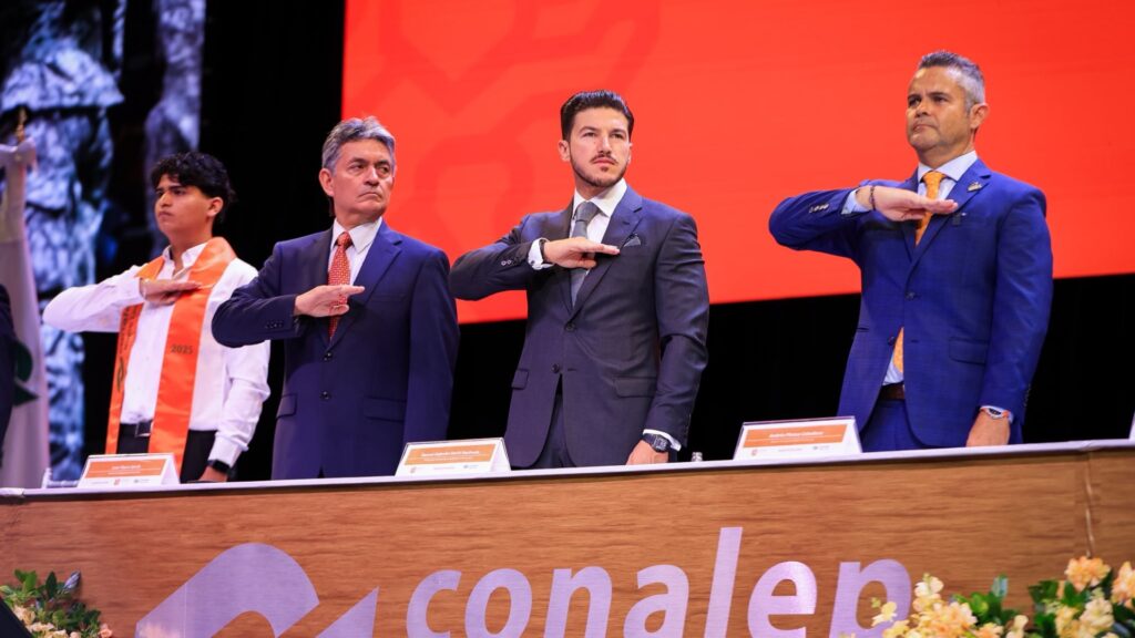 Ofrece Samuel créditos a egresados del CONALEP para iniciar empresas