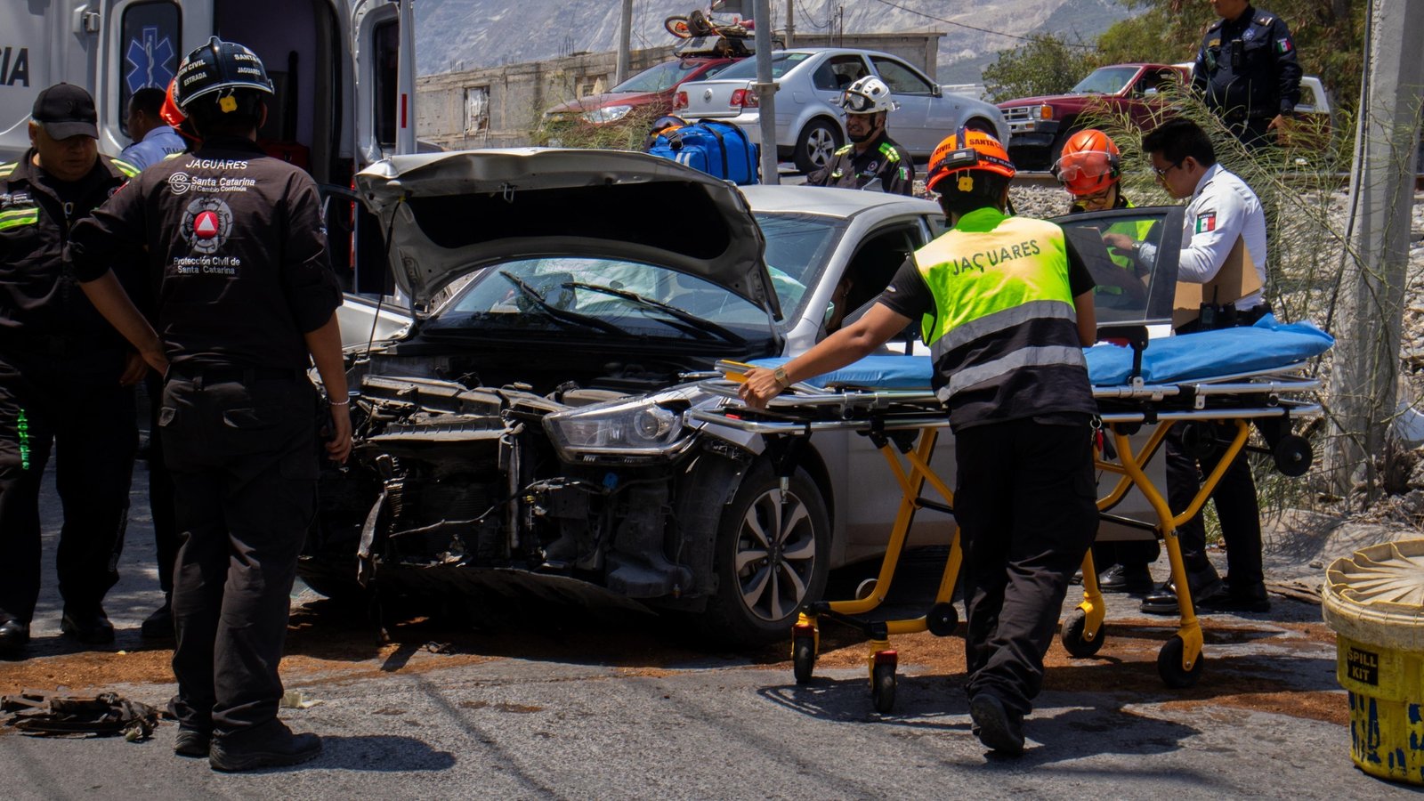 Mueren dos personas al día por accidentes viales en NL: especialistas