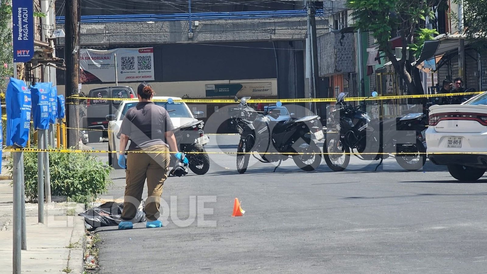 Hallan restos humanos en bolsas en pleno centro de Monterrey