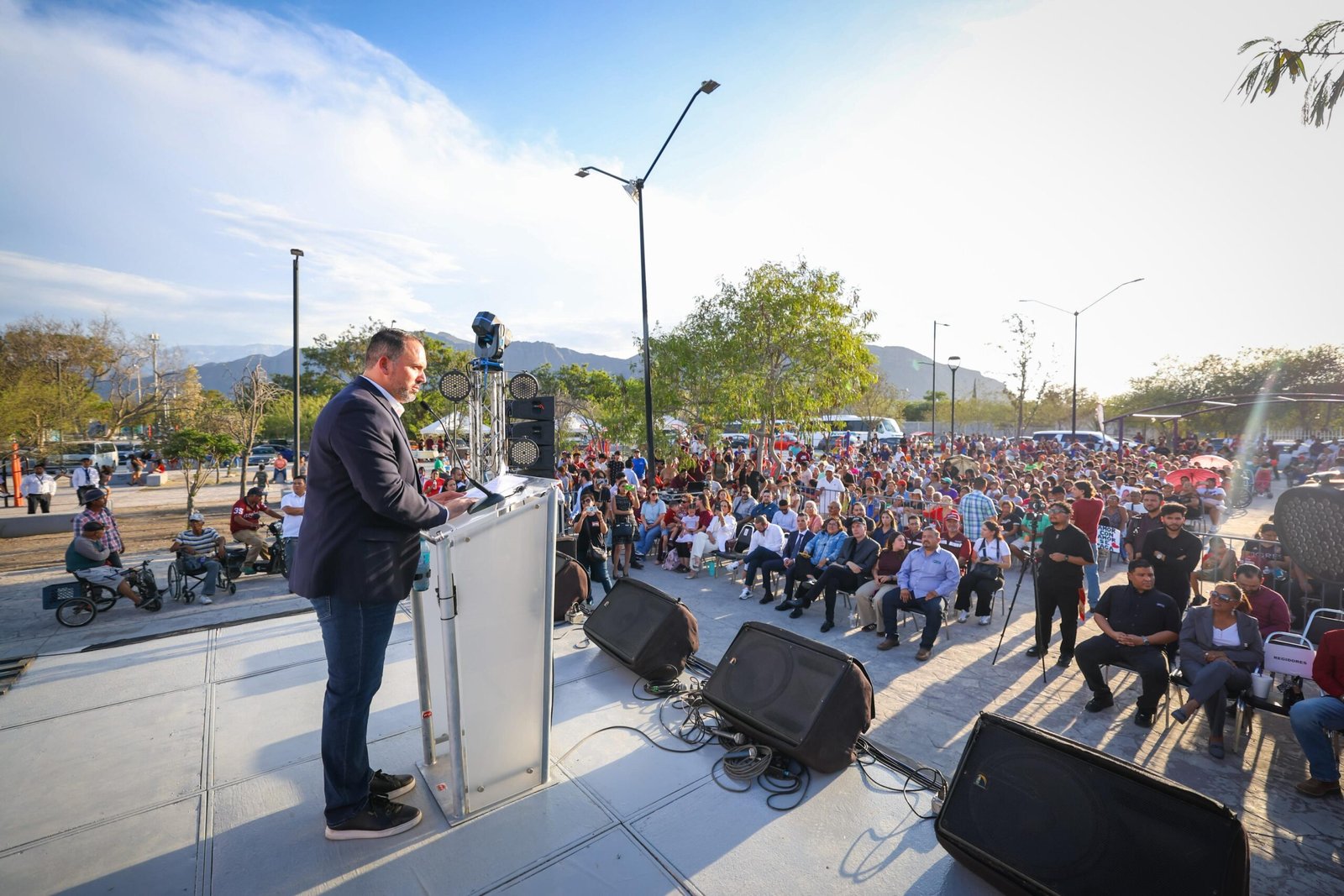 Rinde Mario Soto primer informe legislativo en García