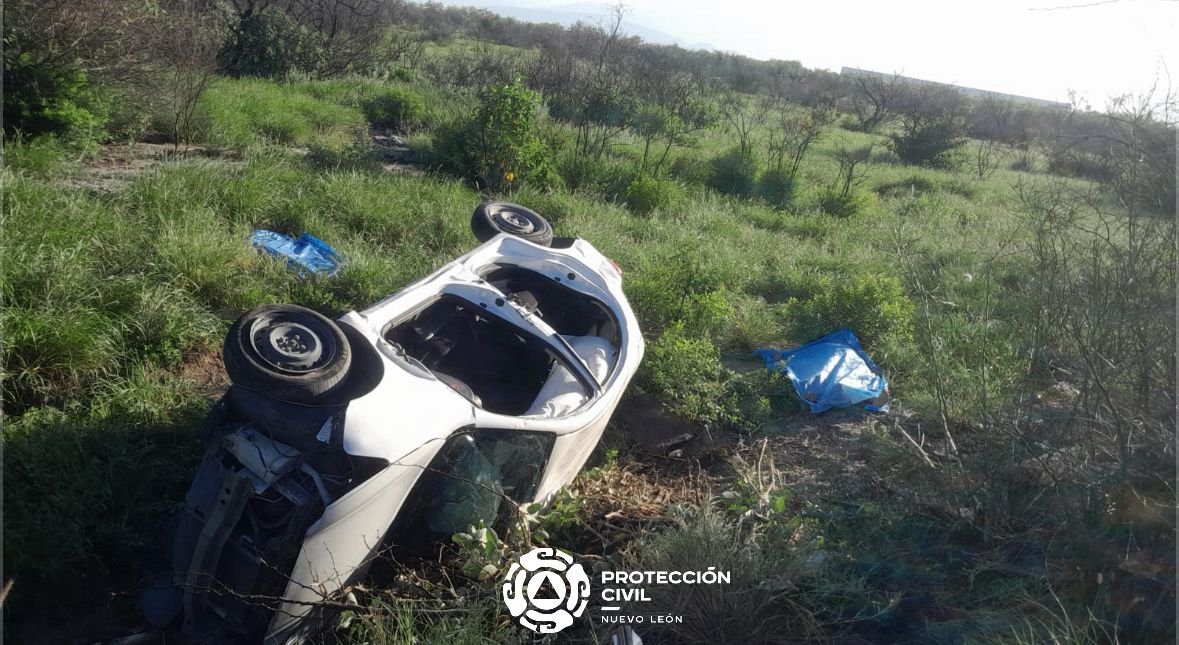 Mueren tres niños y una mujer en choque en Ciénega de Flores