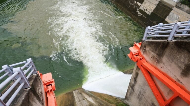 Presas de NL alcanzan niveles históricos tras intensas lluvias