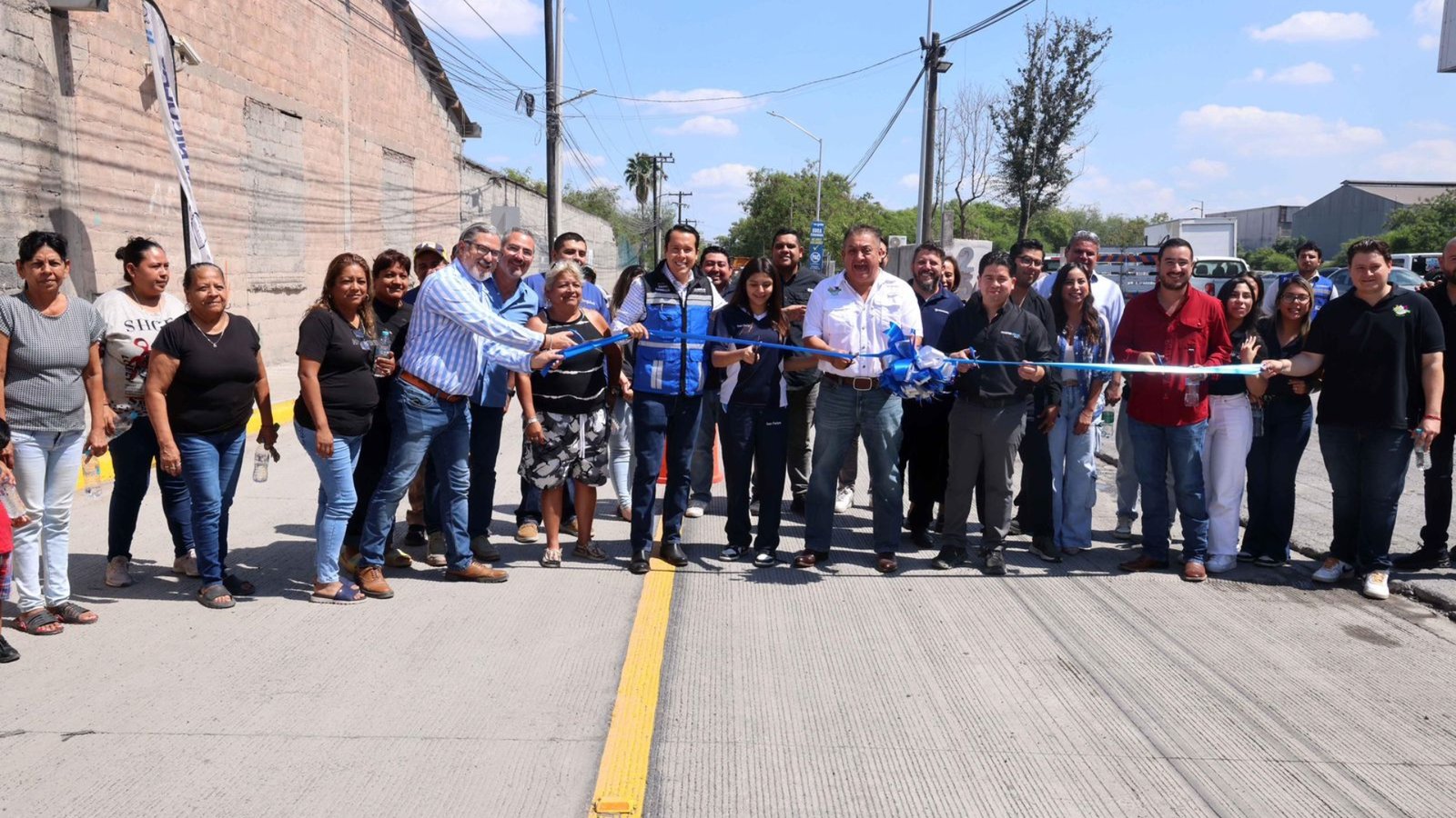 Entrega San Nicolas rehabilitación de calle Privada Fundadores