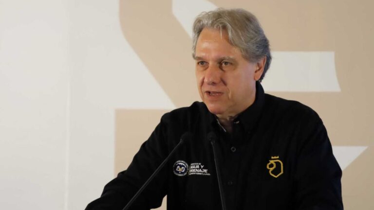 Piden salida definitiva de Juan Ignacio Barragán de AyD