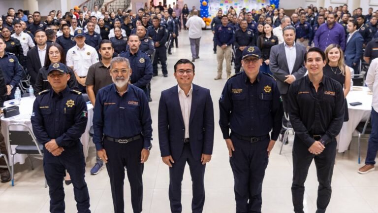 Celebra Juárez el Día del Policía con reconocimientos y rifa de auto