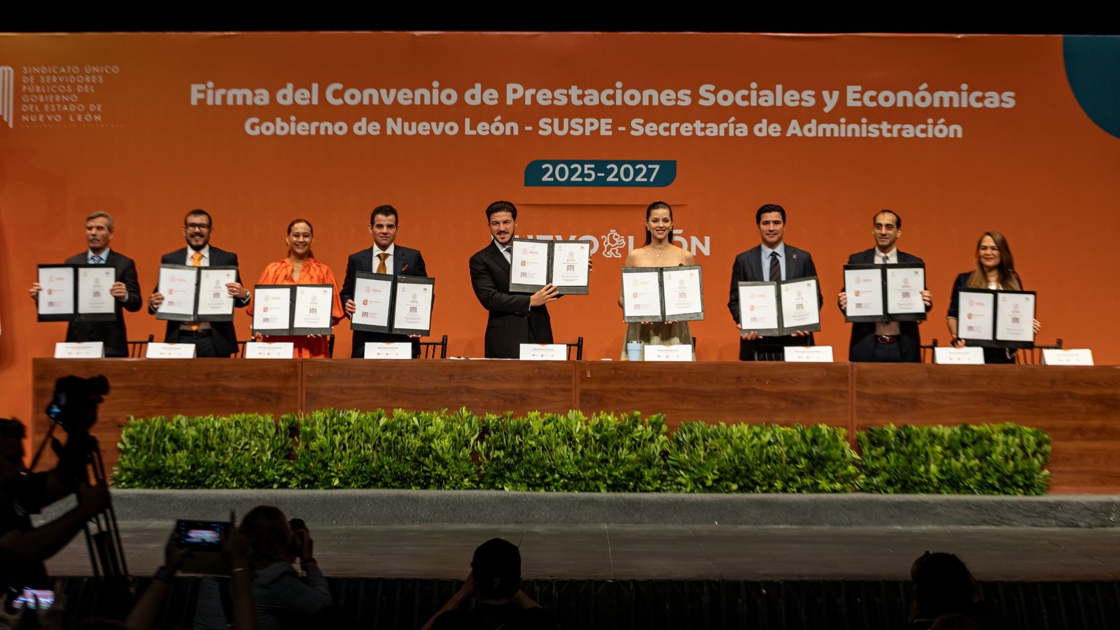 Mejorará Samuel condiciones laborales de trabajadores de NL