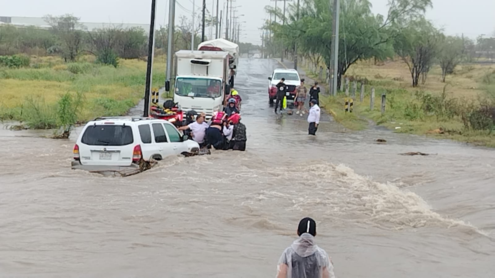 Refuerza Escobedo operativos ante intensas lluvias