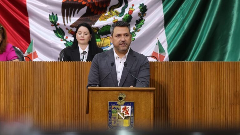 Propone Morena permisos laborales con goce de sueldo para asistir a juntas escolares