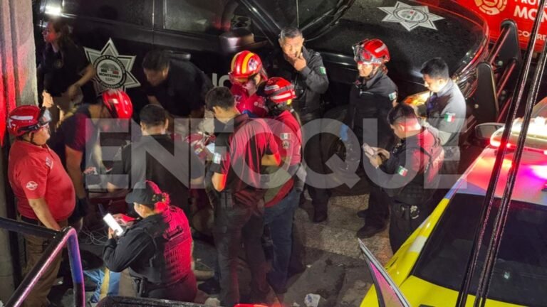 Aparece hombre con golpes y letras de grupo delictivo en el pecho, en el Centro de Monterrey
