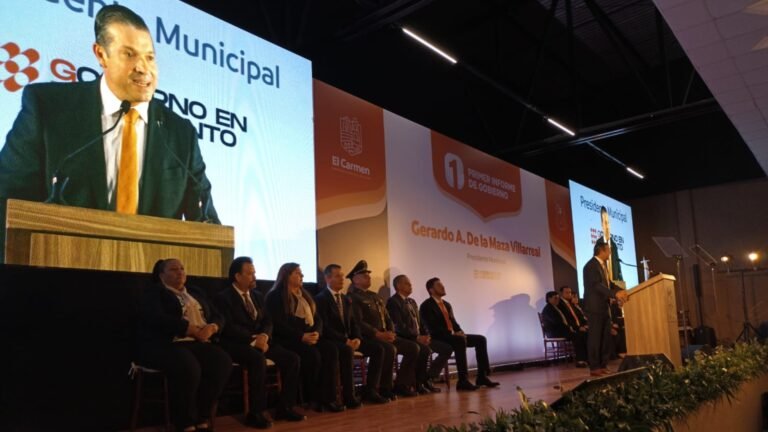 Rinde Gerardo de la Maza Primer Informe de El Carmen