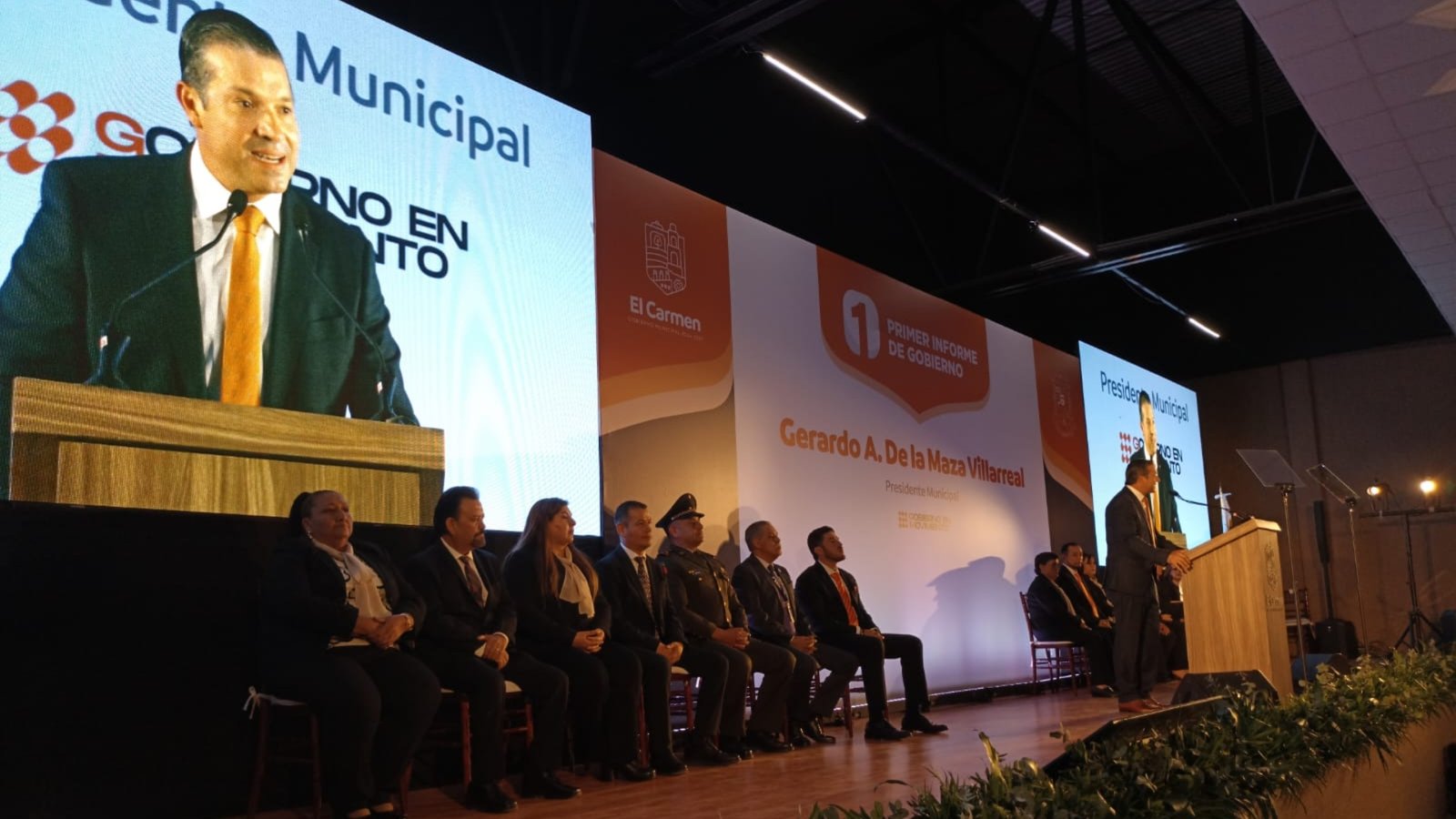 Rinde Gerardo de la Maza Primer Informe de El Carmen