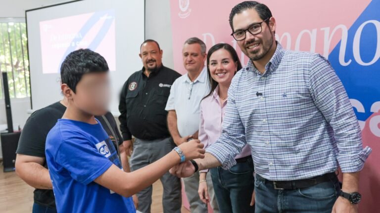 “De Tu Mano Regreso a Casa” santiago