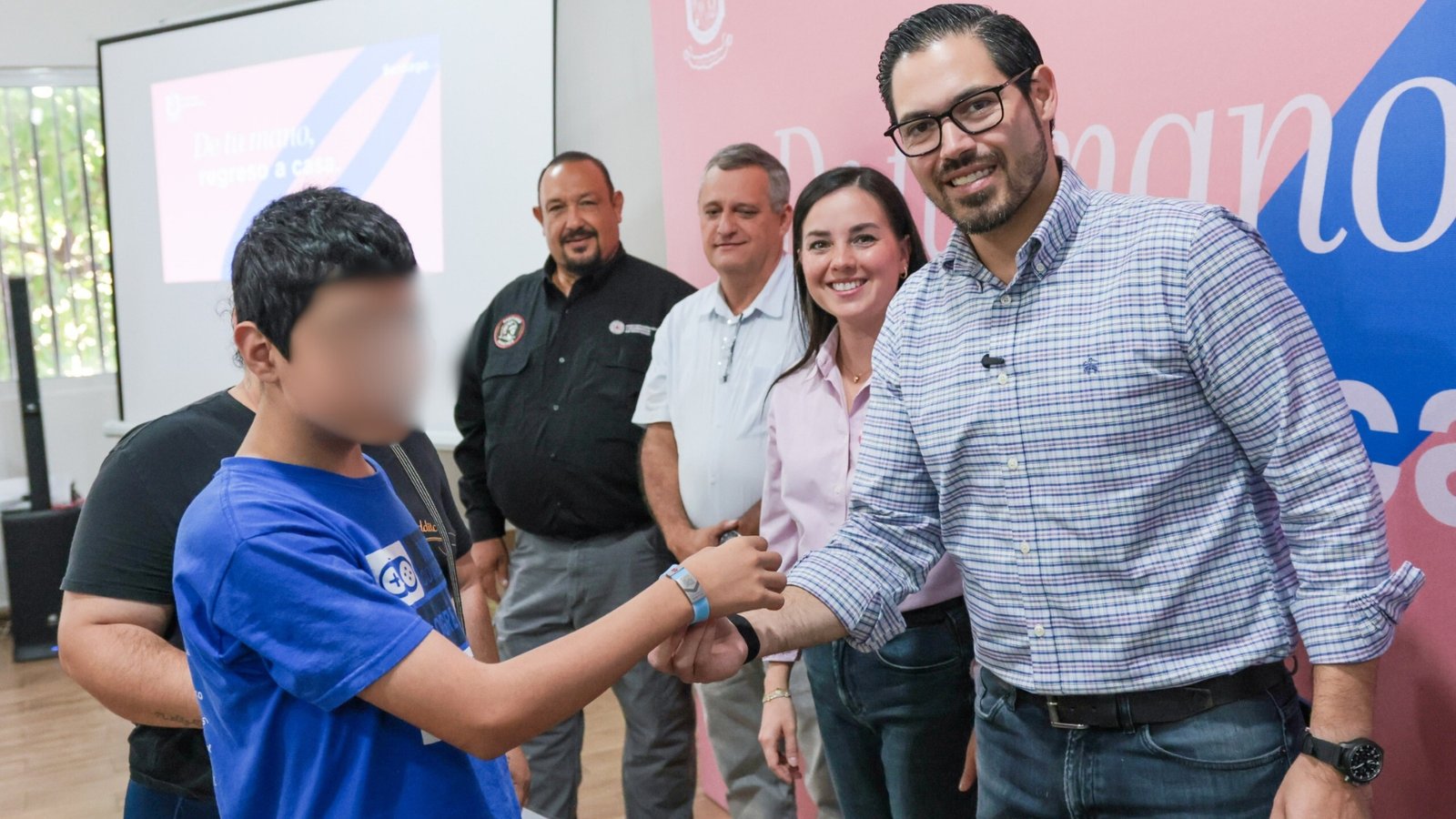 “De Tu Mano Regreso a Casa” santiago