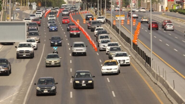 Proponen reforma para regular contraflujos vehiculares en Nuevo León