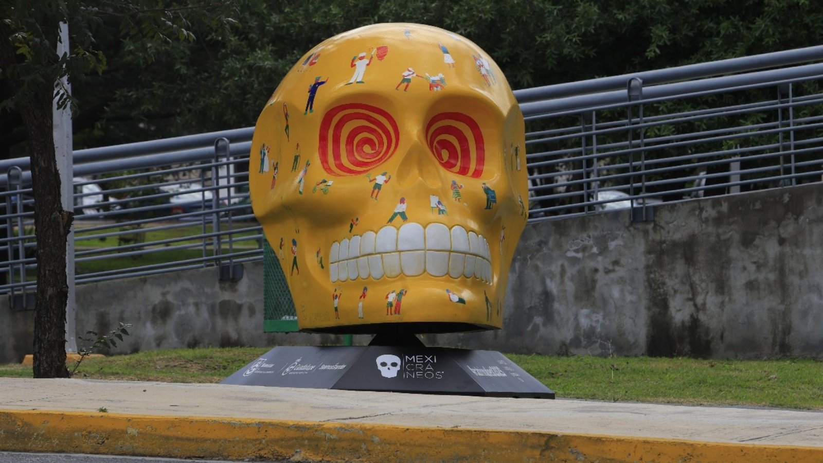 Guadalupe se llena de color con la exposición “Mexicráneos” por el Día de Muertos