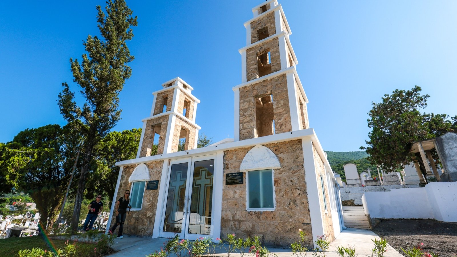 Entrega Santiago remodelación de la Iglesia San Marcos